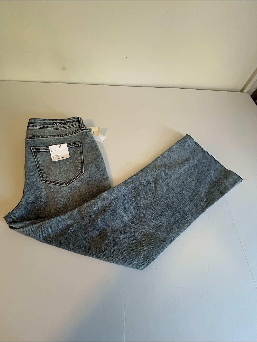 NWT Vigoss Women's Light blue Marley crop Bootcut Jeans with raw hem